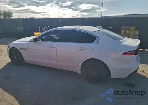 2020 Jaguar Xe S z USA, uszkodzony, nr VIN SAJAE4FX2LCP61571